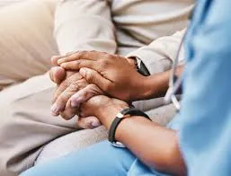 E Quando o cuidado paliativo chega tarde demais? O que o estudo de 18 mil pacientes em diálise nos ensina!